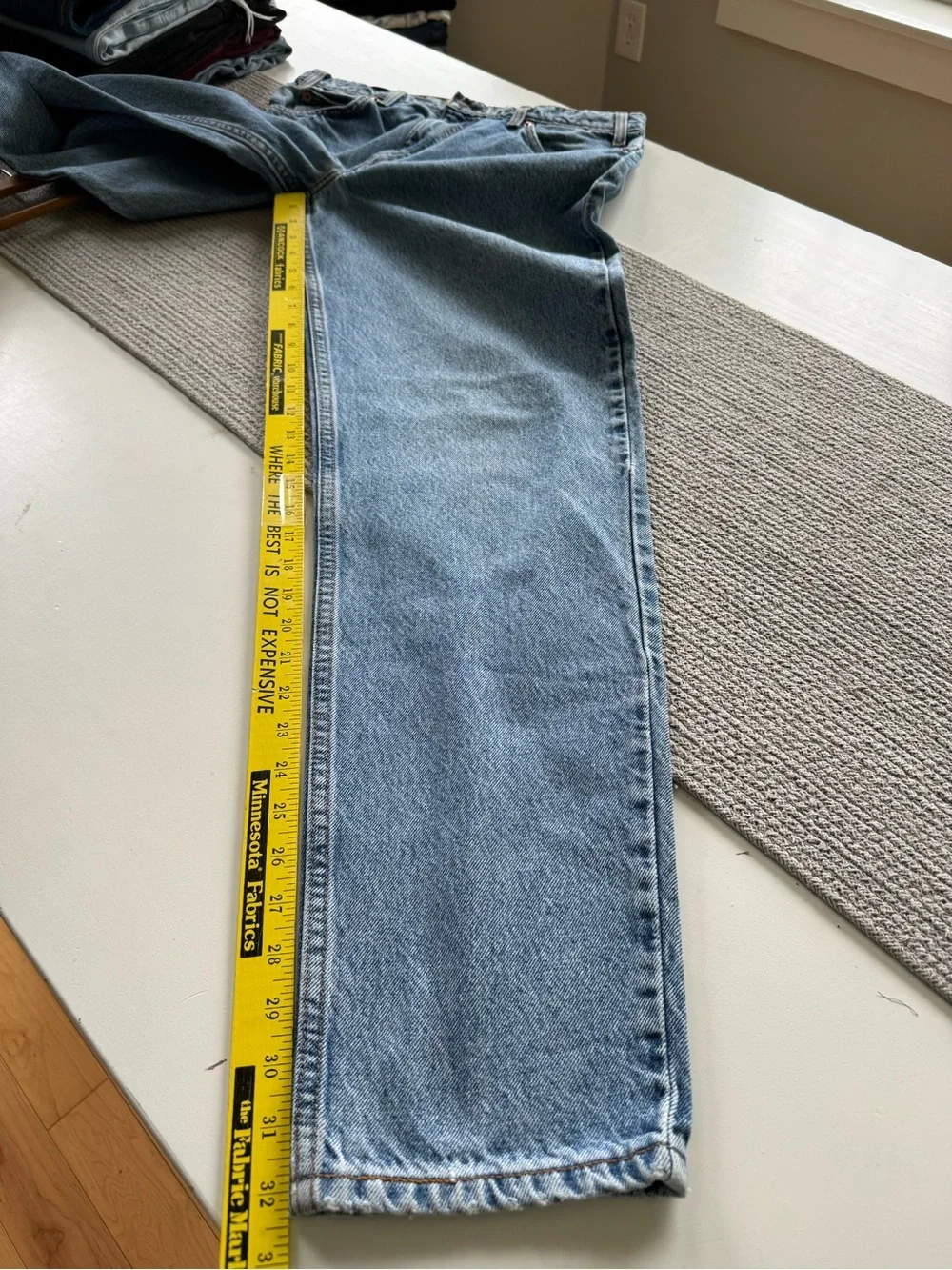 Vintage 90s Levi’s 550 Orange Tab Denim Relaxed Fit Tapered Leg Jeans 33 x 34